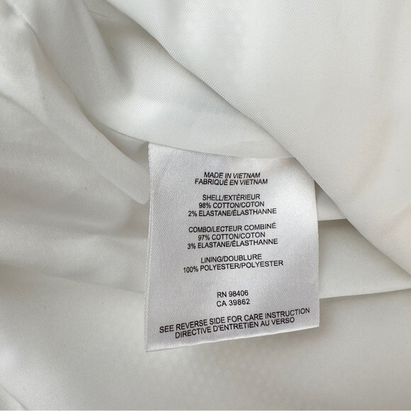 Theory White Sleeveless Blouse with attached Undershirt - Size Large - Picture 16 of 16